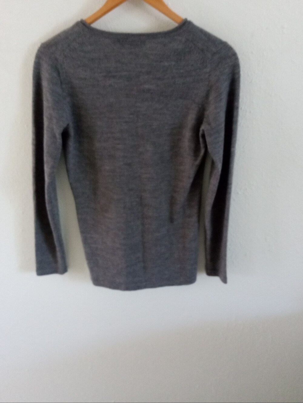 BRUNELLA GORI [Italy] Extra Fine Merino Wool V-Neck Sweater Gray | S - Picture 5 of 9